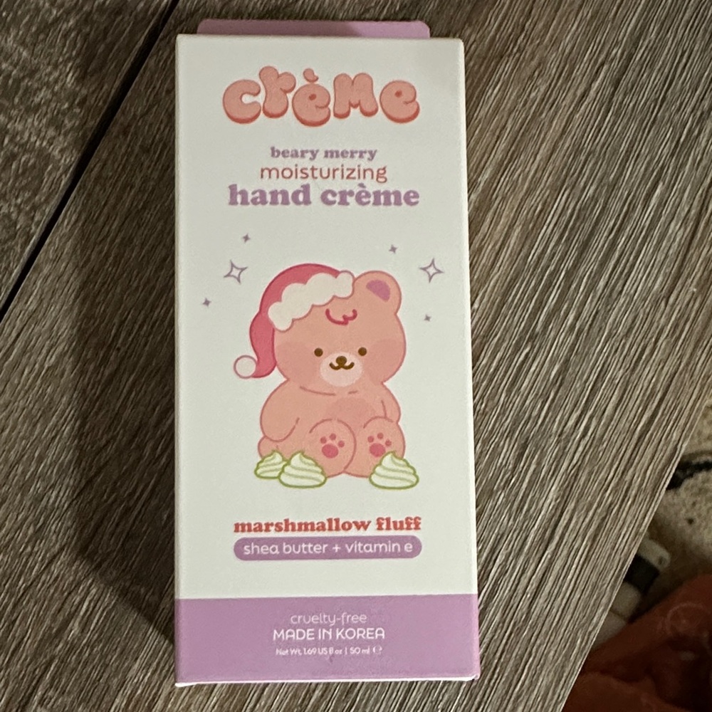 NIB The Creme Shop Beary Merry Moisturizing Hand Crème in Marshmallow Fluff